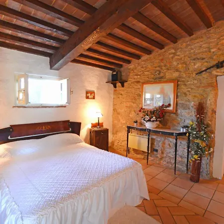 Prázdninový dům Locazione Turistica Casa Di Clemente Usigliano